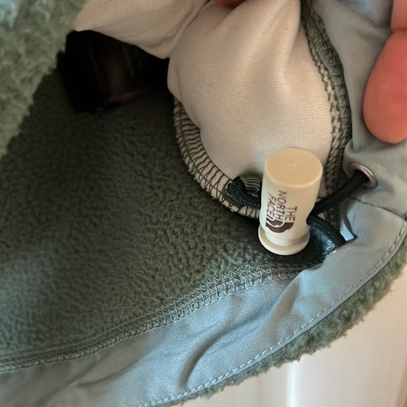 North Face fleece vest - Picture 8 of 8